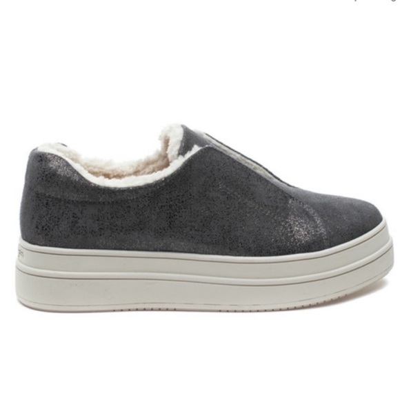 J/SLIDES Shoes - NWT J/SLIDES NADA Pewter Metallic Leather Sneaker